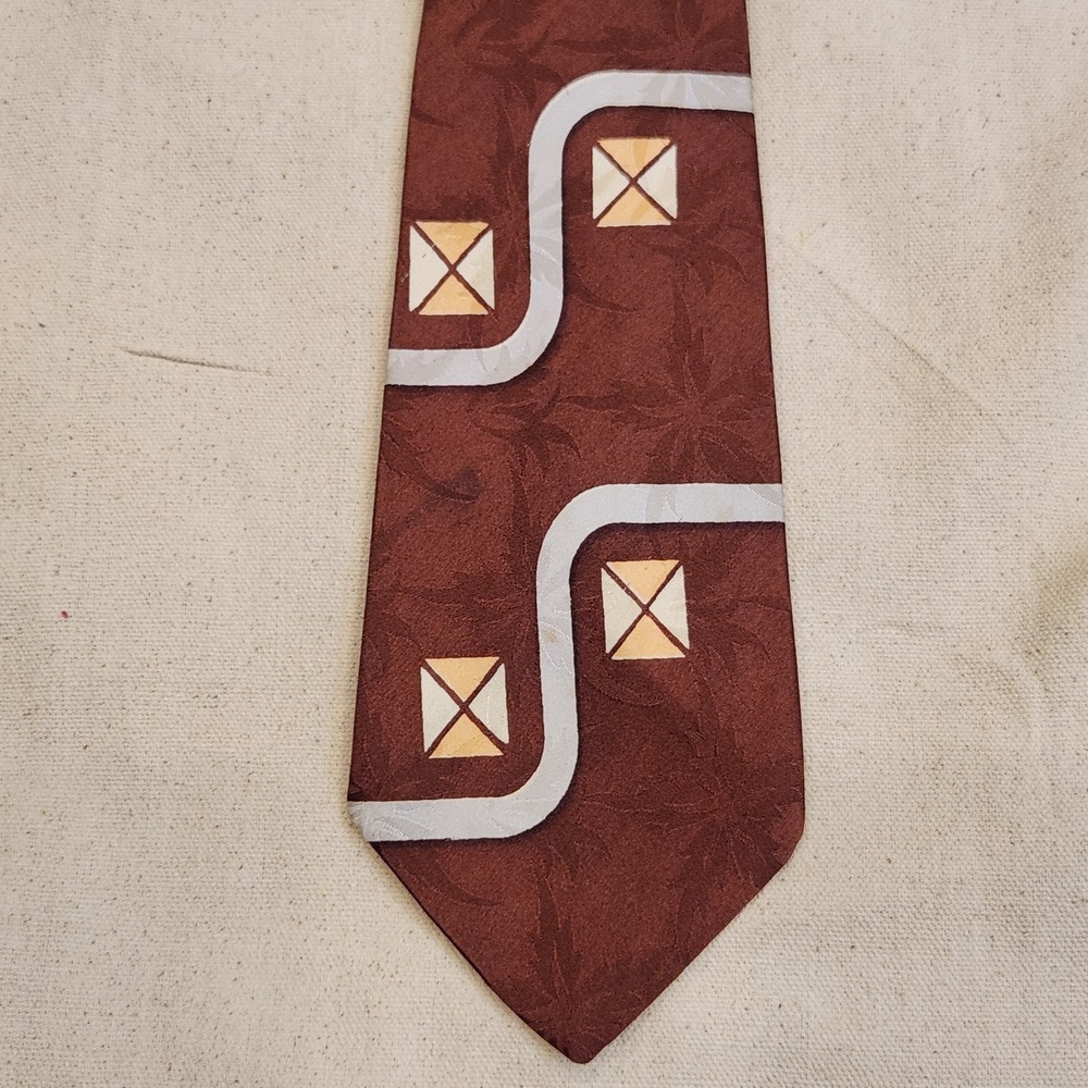 Vintage An Original Damon Mattei Bros Petaluma Brown Geometric Silk Tie
